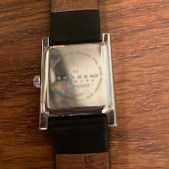 Ladies Watch - Picture 5 of 7